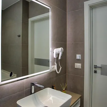 Sav Viridis Center アパート ティラナ